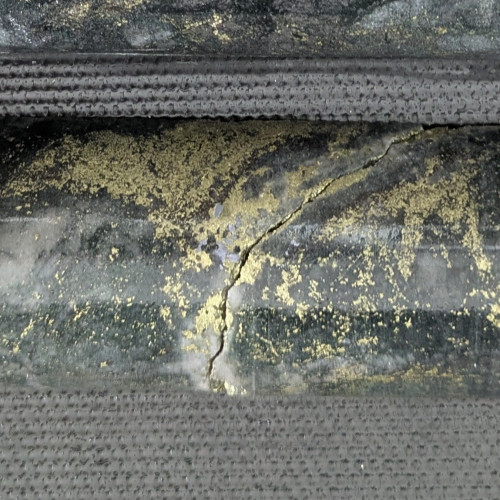 2.86% Cu, 0.476 g/t Au, 10.2 g/t Ag, 89 ppm Mo from 203.28 m to 204.41 m