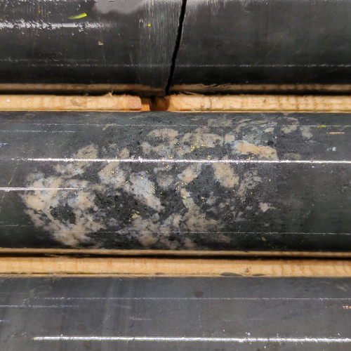 1.22% Cu, 0.29g/t Au, 6.9g/t Ag